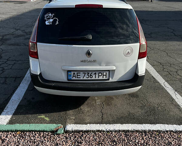 Белый Рено Меган, объемом двигателя 1.5 л и пробегом 230 тыс. км за 5300 $, фото 1 на Automoto.ua