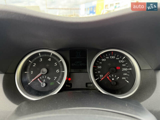 Белый Рено Меган, объемом двигателя 1.6 л и пробегом 198 тыс. км за 5800 $, фото 25 на Automoto.ua