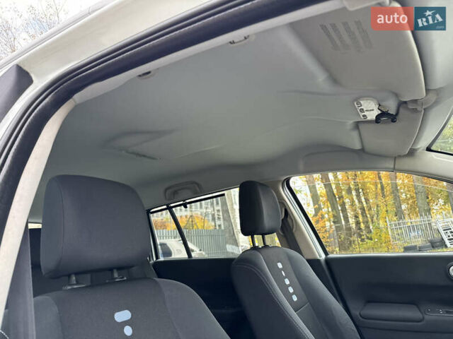 Белый Рено Меган, объемом двигателя 1.6 л и пробегом 198 тыс. км за 5800 $, фото 53 на Automoto.ua