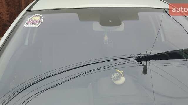 Белый Рено Меган, объемом двигателя 1.9 л и пробегом 327 тыс. км за 6500 $, фото 9 на Automoto.ua