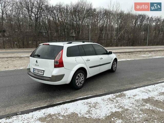 Білий Рено Меган, об'ємом двигуна 1.6 л та пробігом 200 тис. км за 4500 $, фото 1 на Automoto.ua