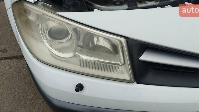 Белый Рено Меган, объемом двигателя 1.9 л и пробегом 327 тыс. км за 6500 $, фото 10 на Automoto.ua