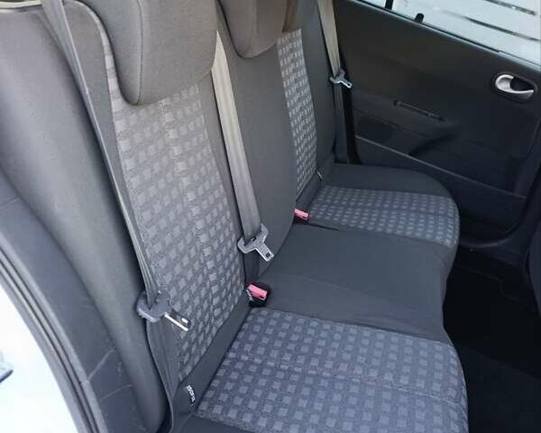 Білий Рено Меган, об'ємом двигуна 1.6 л та пробігом 235 тис. км за 6200 $, фото 61 на Automoto.ua