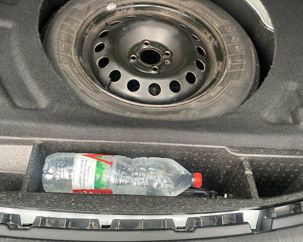 Белый Рено Меган, объемом двигателя 1.6 л и пробегом 214 тыс. км за 6200 $, фото 11 на Automoto.ua