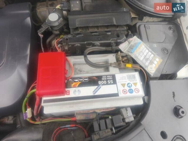 Белый Рено Меган, объемом двигателя 1.46 л и пробегом 240 тыс. км за 6200 $, фото 33 на Automoto.ua