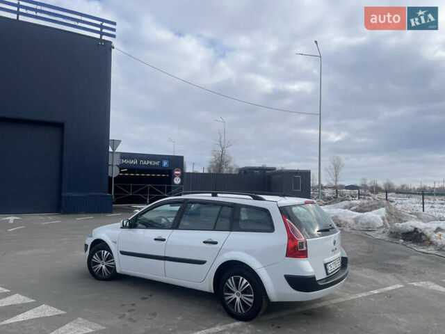 Белый Рено Меган, объемом двигателя 1.6 л и пробегом 223 тыс. км за 5450 $, фото 3 на Automoto.ua