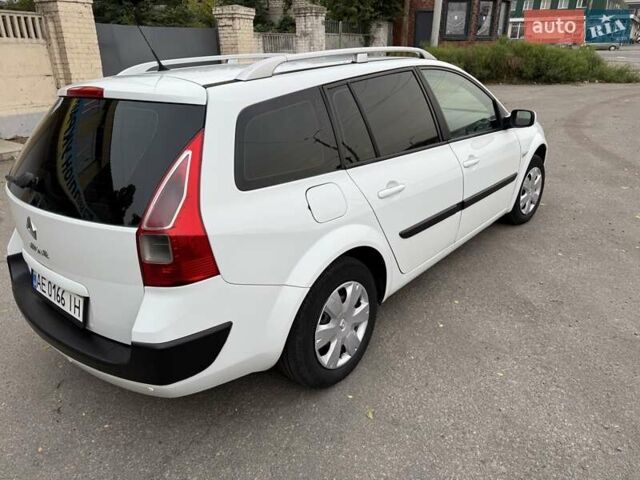 Рено Меган 2008 в Днепре (Днепропетровске) на Automoto.ua Белый Рено Меган, объемом двигателя 1.46 л и пробегом 213 тыс. км за 5500 $, фото 2 на Automoto.ua
