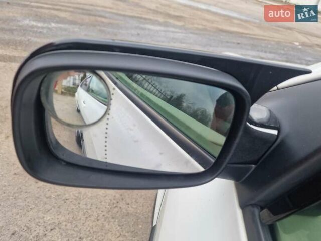 Белый Рено Меган, объемом двигателя 1.5 л и пробегом 287 тыс. км за 6000 $, фото 13 на Automoto.ua