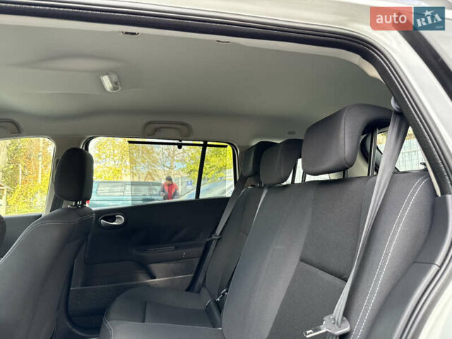 Белый Рено Меган, объемом двигателя 1.6 л и пробегом 198 тыс. км за 5800 $, фото 40 на Automoto.ua