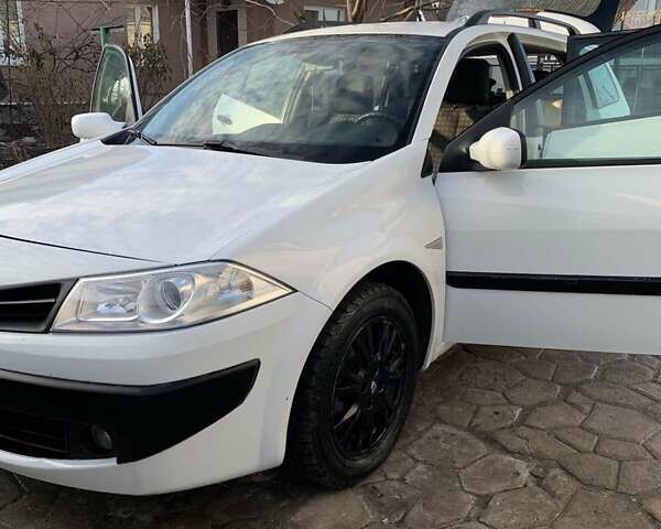 Білий Рено Меган, об'ємом двигуна 1.9 л та пробігом 160 тис. км за 5750 $, фото 29 на Automoto.ua