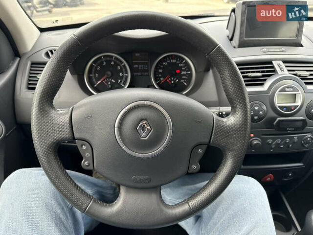 Белый Рено Меган, объемом двигателя 1.6 л и пробегом 198 тыс. км за 5800 $, фото 27 на Automoto.ua