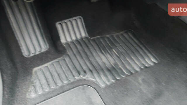 Белый Рено Меган, объемом двигателя 1.9 л и пробегом 327 тыс. км за 6500 $, фото 34 на Automoto.ua