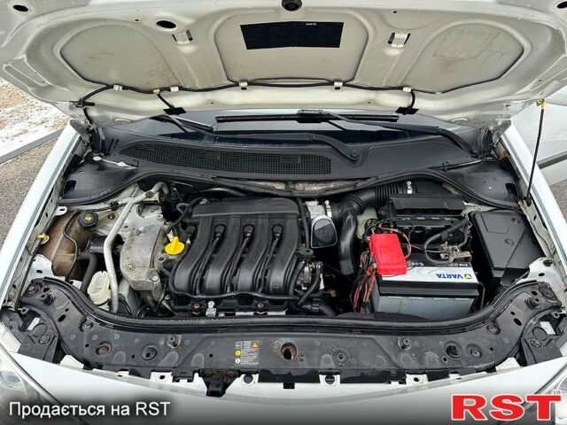 Белый Рено Меган, объемом двигателя 1.6 л и пробегом 216 тыс. км за 4700 $, фото 10 на Automoto.ua