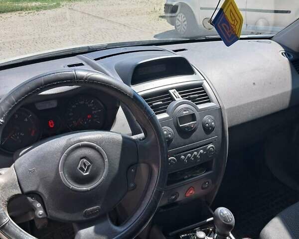 Белый Рено Меган, объемом двигателя 1.46 л и пробегом 268 тыс. км за 4000 $, фото 4 на Automoto.ua