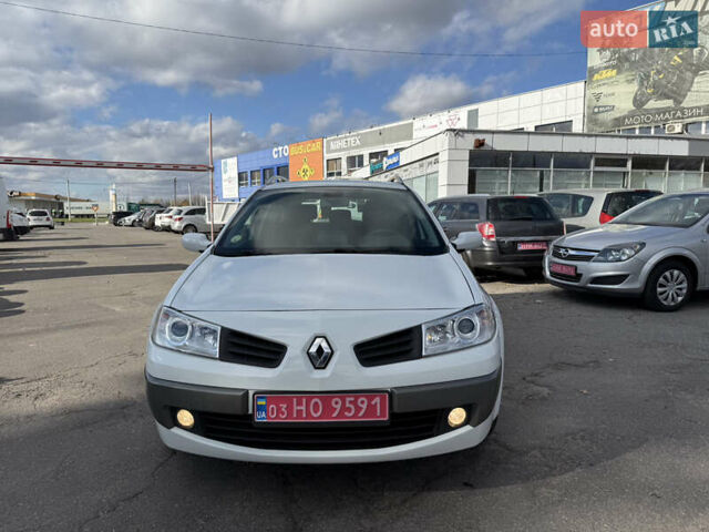 Белый Рено Меган, объемом двигателя 1.6 л и пробегом 198 тыс. км за 5800 $, фото 8 на Automoto.ua