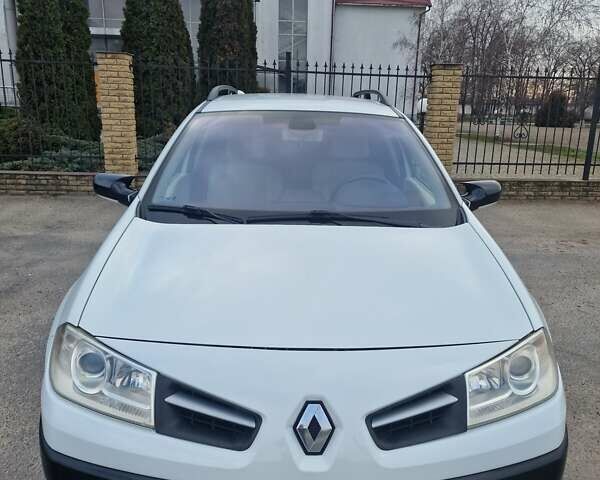 Белый Рено Меган, объемом двигателя 1.5 л и пробегом 287 тыс. км за 6000 $, фото 11 на Automoto.ua