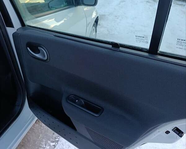 Білий Рено Меган, об'ємом двигуна 1.6 л та пробігом 235 тис. км за 6200 $, фото 63 на Automoto.ua