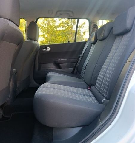 Білий Рено Меган, об'ємом двигуна 1.6 л та пробігом 235 тис. км за 6200 $, фото 40 на Automoto.ua