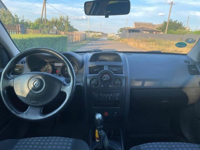 Білий Рено Меган, об'ємом двигуна 1.5 л та пробігом 227 тис. км за 5500 $, фото 5 на Automoto.ua