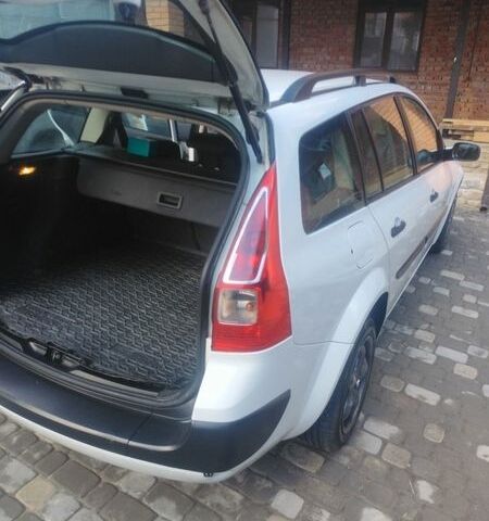 Белый Рено Меган, объемом двигателя 1.46 л и пробегом 250 тыс. км за 6700 $, фото 3 на Automoto.ua