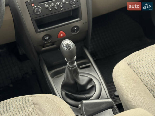 Білий Рено Меган, об'ємом двигуна 1.5 л та пробігом 391 тис. км за 4650 $, фото 14 на Automoto.ua