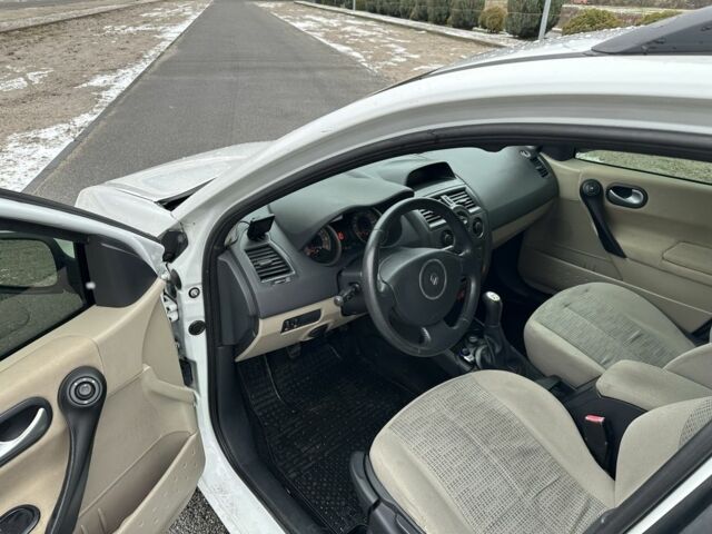 Белый Рено Меган, объемом двигателя 1.6 л и пробегом 216 тыс. км за 4700 $, фото 5 на Automoto.ua