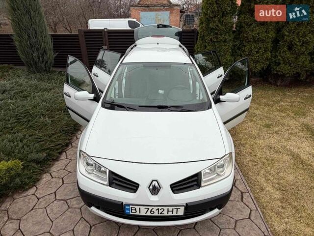 Белый Рено Меган, объемом двигателя 1.46 л и пробегом 250 тыс. км за 5700 $, фото 12 на Automoto.ua