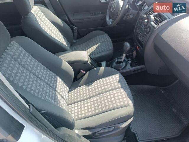 Білий Рено Меган, об'ємом двигуна 1.6 л та пробігом 250 тис. км за 5400 $, фото 13 на Automoto.ua