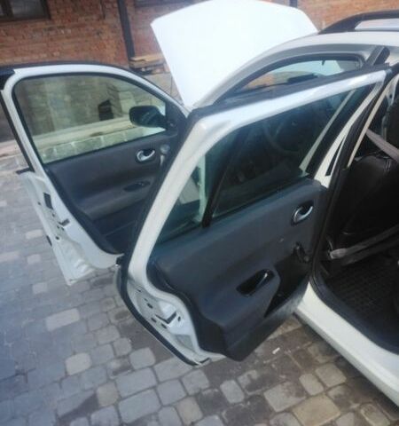 Белый Рено Меган, объемом двигателя 1.46 л и пробегом 250 тыс. км за 6700 $, фото 24 на Automoto.ua