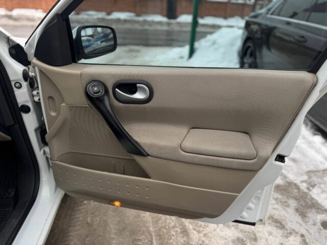 Білий Рено Меган, об'ємом двигуна 0 л та пробігом 280 тис. км за 4600 $, фото 12 на Automoto.ua