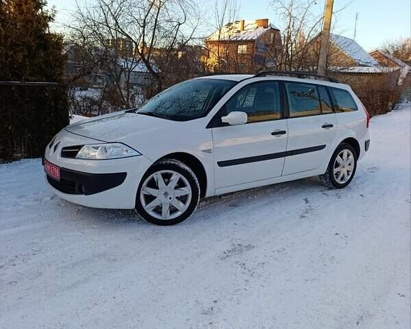 Белый Рено Меган, объемом двигателя 1.6 л и пробегом 235 тыс. км за 6200 $, фото 23 на Automoto.ua