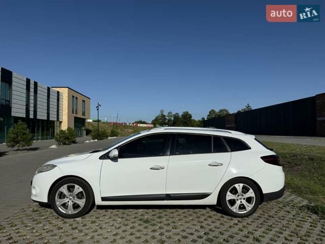 Белый Рено Меган, объемом двигателя 2 л и пробегом 365 тыс. км за 7500 $, фото 4 на Automoto.ua