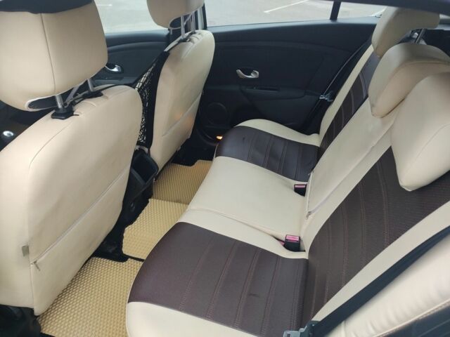 Белый Рено Меган, объемом двигателя 1.5 л и пробегом 267 тыс. км за 7052 $, фото 13 на Automoto.ua