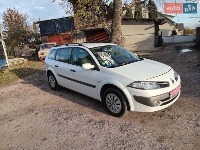 Білий Рено Меган, об'ємом двигуна 1.6 л та пробігом 201 тис. км за 5299 $, фото 13 на Automoto.ua