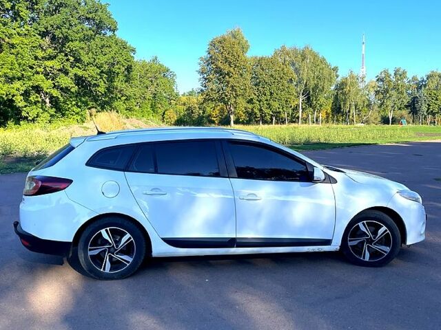 Рено Меган 2009 у Тростянець на Automoto.ua Білий Рено Меган, об'ємом двигуна 1.5 л та пробігом 290 тис. км за 7000 $, фото 2 на Automoto.ua