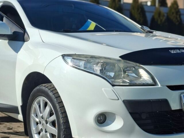 Білий Рено Меган, об'ємом двигуна 1.6 л та пробігом 212 тис. км за 6500 $, фото 14 на Automoto.ua