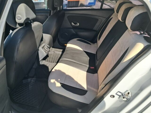 Білий Рено Меган, об'ємом двигуна 1.5 л та пробігом 230 тис. км за 6282 $, фото 5 на Automoto.ua