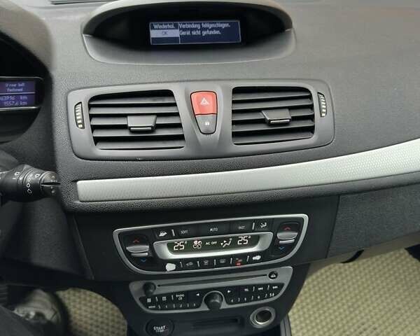 Белый Рено Меган, объемом двигателя 1.9 л и пробегом 360 тыс. км за 6300 $, фото 14 на Automoto.ua