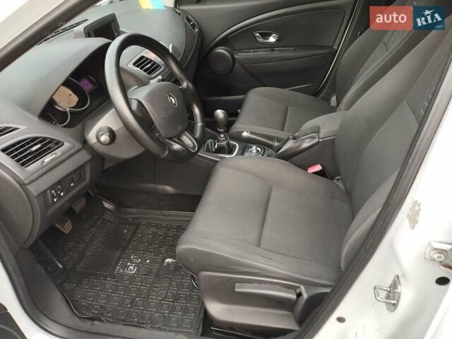 Білий Рено Меган, об'ємом двигуна 1.6 л та пробігом 227 тис. км за 6500 $, фото 14 на Automoto.ua