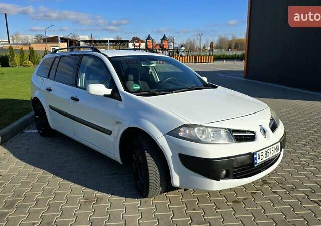 Білий Рено Меган, об'ємом двигуна 1.6 л та пробігом 250 тис. км за 5390 $, фото 3 на Automoto.ua
