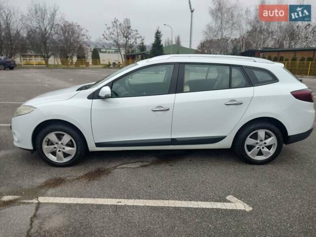 Белый Рено Меган, объемом двигателя 1.5 л и пробегом 267 тыс. км за 7000 $, фото 5 на Automoto.ua