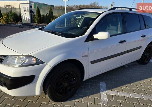 Білий Рено Меган, об'ємом двигуна 1.6 л та пробігом 250 тис. км за 5390 $, фото 9 на Automoto.ua