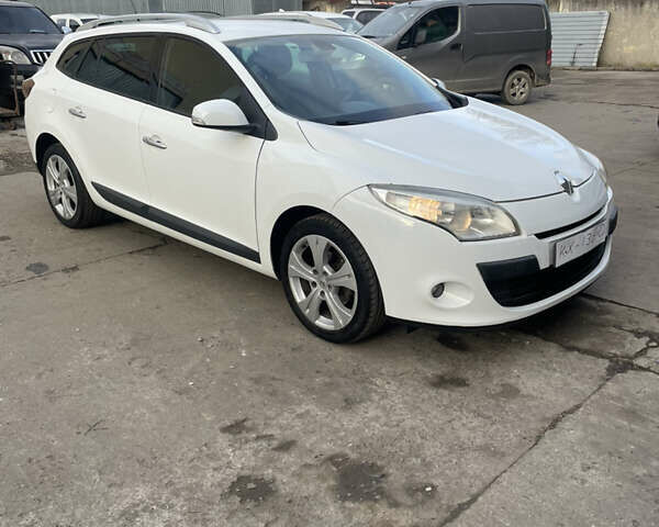 Белый Рено Меган, объемом двигателя 1.4 л и пробегом 163 тыс. км за 5800 $, фото 2 на Automoto.ua