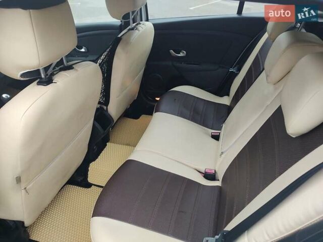 Белый Рено Меган, объемом двигателя 1.5 л и пробегом 267 тыс. км за 7000 $, фото 20 на Automoto.ua