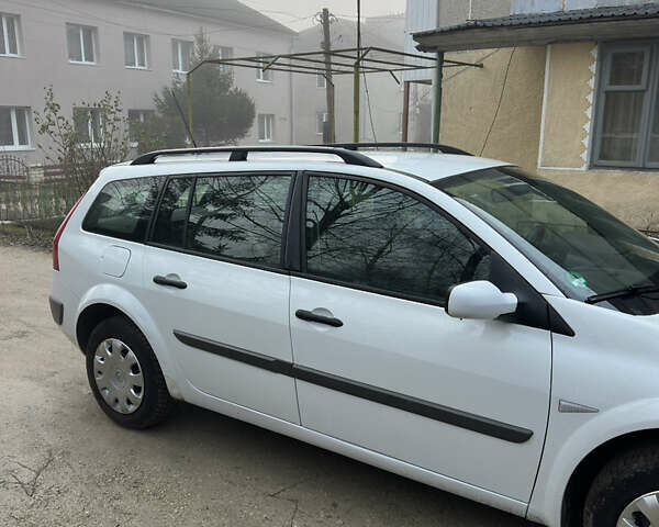 Белый Рено Меган, объемом двигателя 1.6 л и пробегом 145 тыс. км за 5500 $, фото 5 на Automoto.ua