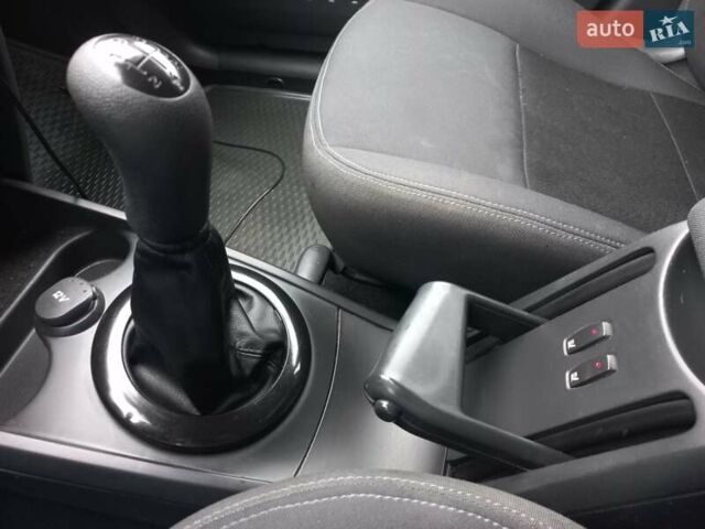 Белый Рено Меган, объемом двигателя 1.6 л и пробегом 247 тыс. км за 5100 $, фото 23 на Automoto.ua