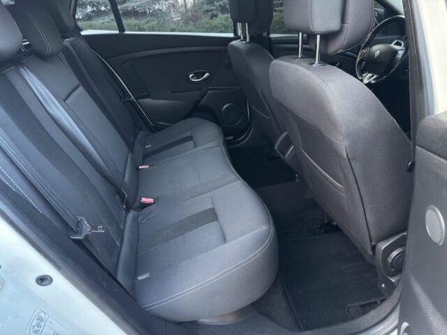 Білий Рено Меган, об'ємом двигуна 1.6 л та пробігом 220 тис. км за 7500 $, фото 6 на Automoto.ua