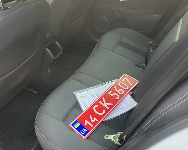 Белый Рено Меган, объемом двигателя 1.4 л и пробегом 163 тыс. км за 5800 $, фото 10 на Automoto.ua