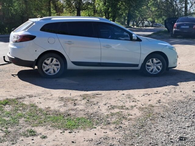 Білий Рено Меган, об'ємом двигуна 1.5 л та пробігом 230 тис. км за 6282 $, фото 2 на Automoto.ua