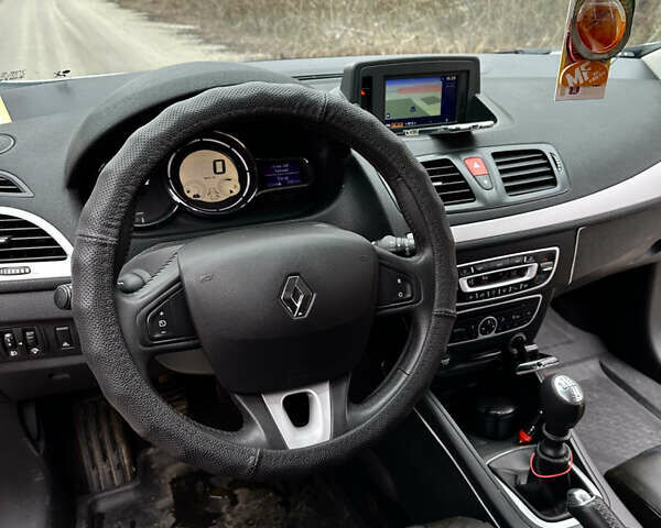 Рено Меган 2009 в Самборе на Automoto.ua Белый Рено Меган, объемом двигателя 1.5 л и пробегом 191 тыс. км за 6500 $, фото 7 на Automoto.ua